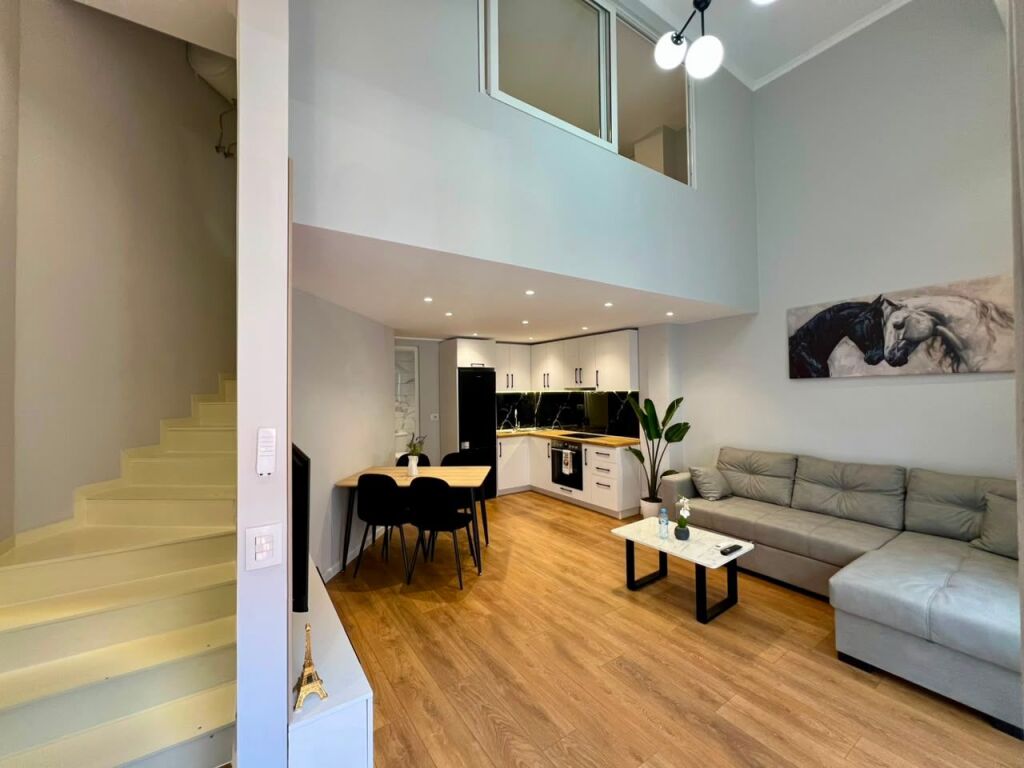 Shitet Duplex Luksoz, Gati për Banim ose Airbnb, pranë Liqenit të Thatë