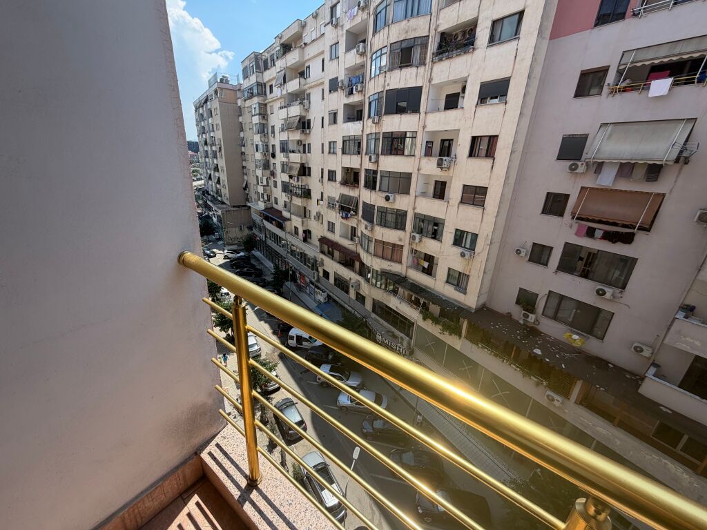 1+1, te granda hotel astir, 400 euro