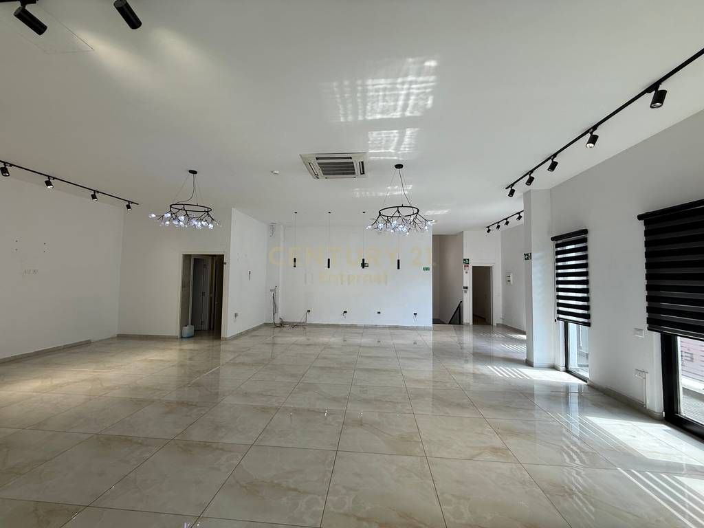 Commercial Unit for Rent at Pharmacy 10