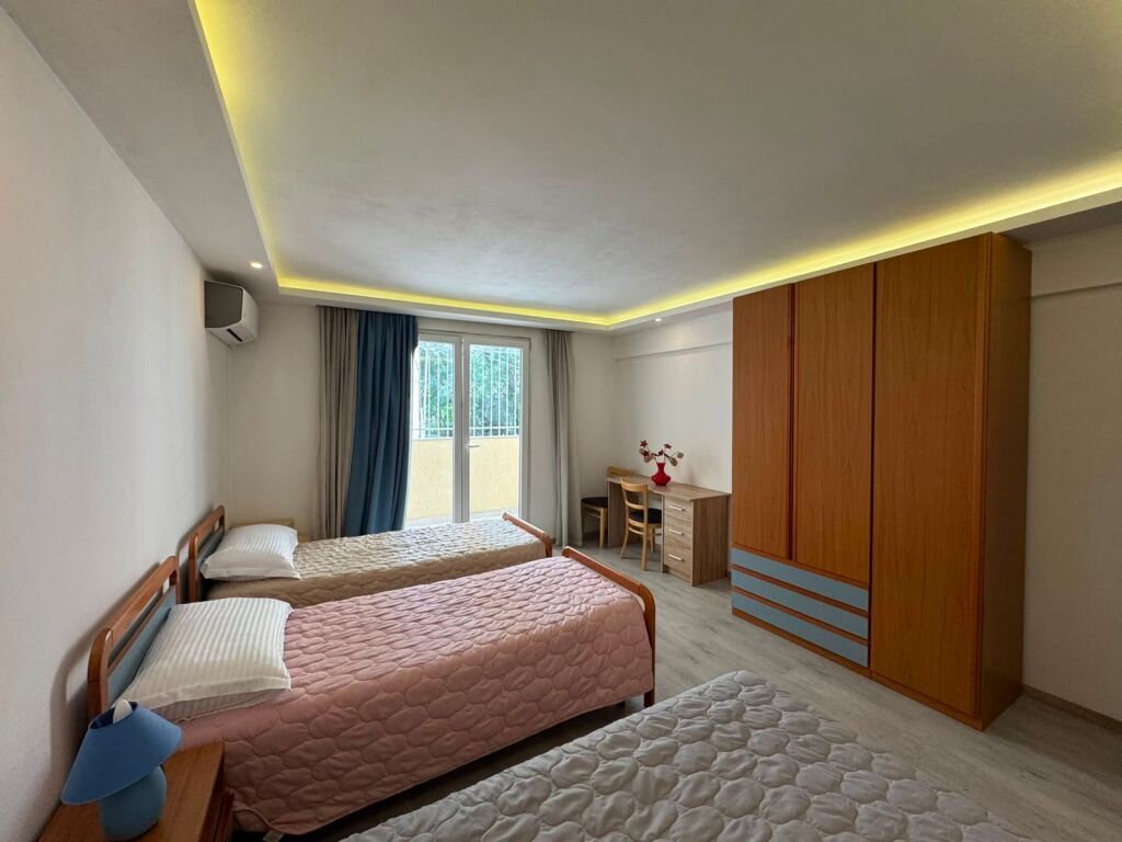 For rent 2+1+1 At the Train Station 700 thousand lek