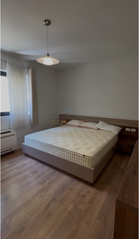 Affitto, Villa su 3 piani, Teg