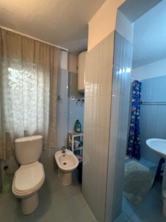 Jepet me qira apartamet 2+1 tek Zogu Zi