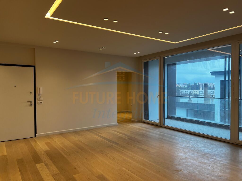 For sale, Apartment 3+1+2+Garage, Brigades Palace, Tirana.