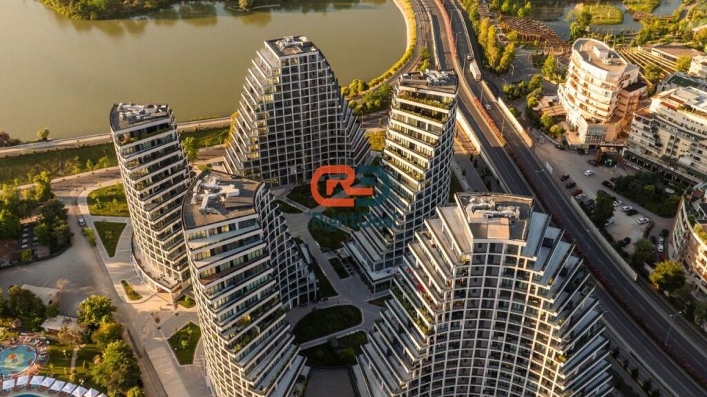 Presso Lake View Residence, Vendesi Negozio+Posto Auto, Opportunità Ideale di Investimento !!