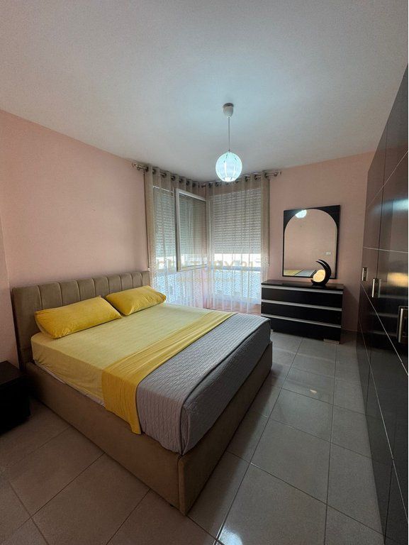 Ristorante Durazzo, appartamento 2+1+2 in affitto 600 € /Mese
