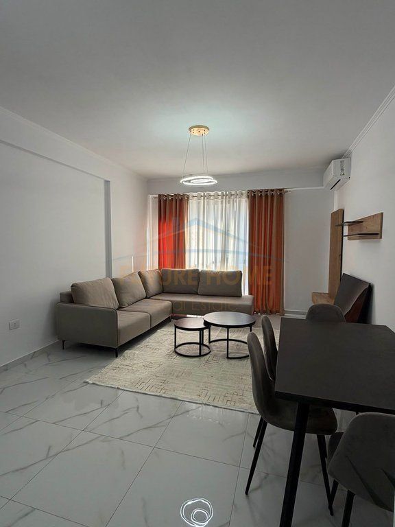 Affitto, Appartamento 1+1, Unaza e Re, Tirana.