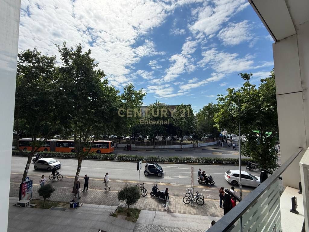Commercial Unit for Rent at Pharmacy 10