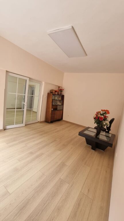 Ufficio in affitto in Via Mine Peza