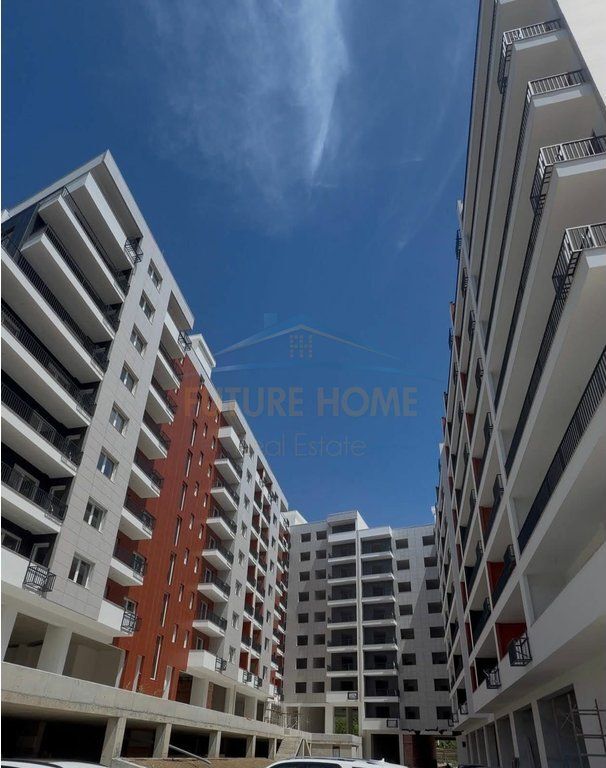 Shitet Apartament 1+1, Paskuqan
