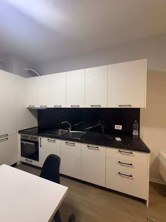 IN AFFITTO – Appartamento 1+1 in Residenca Erli, Porcelan