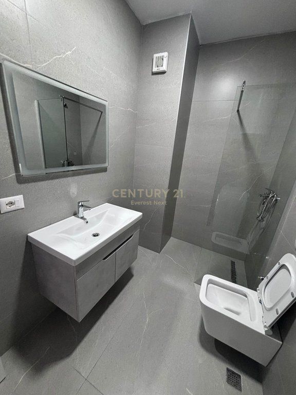 Jepet me Qira Apartament 1+1 pranë Bulevardit të Ri!! 600 € /Muaj