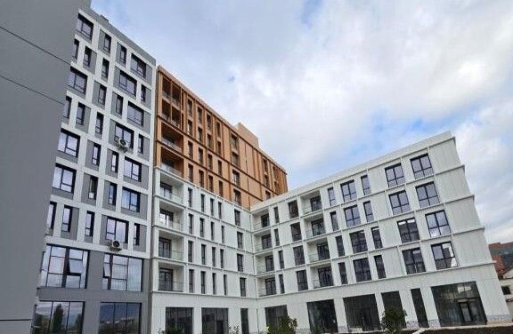 Apartment 2+1 for rent on Jordan Misja street, 400 euros
