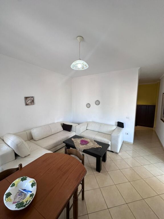 JEPET ME QERA APARTAMENT 2+1 PRANE GJYKATES, DURRES