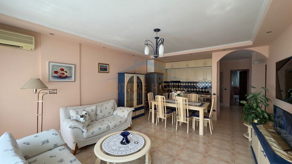 Disponiamo in Affitto, Appartamento 2+1+2, Via Elbasan, Tirana.