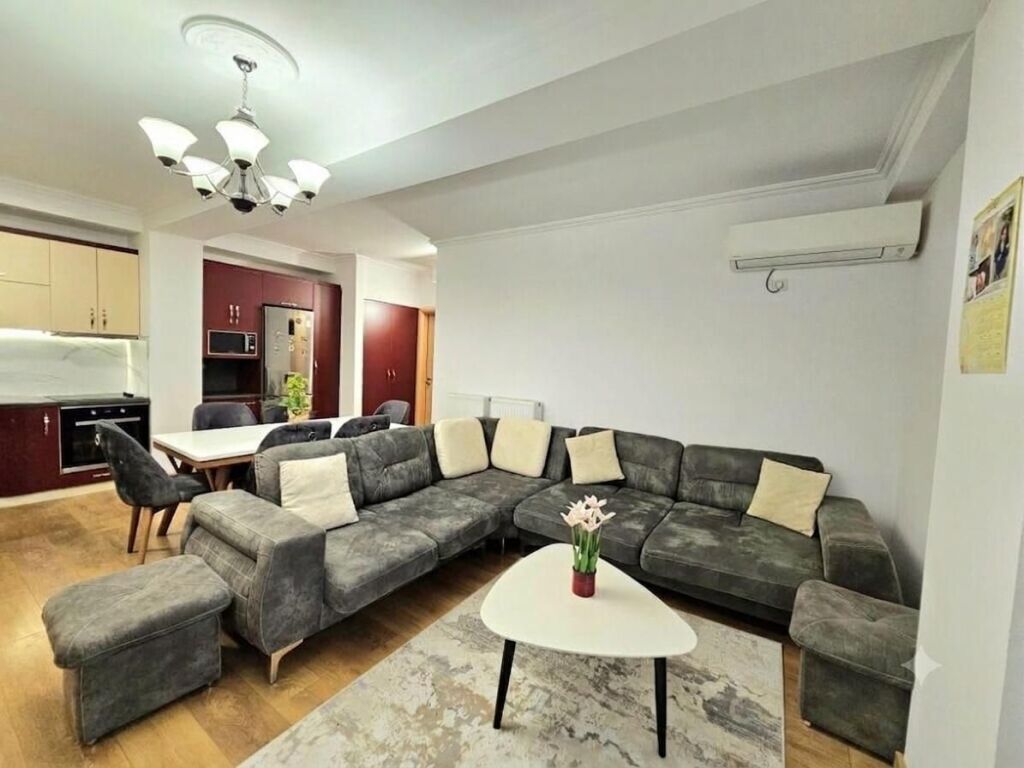 APARTAMENT PER QERA KOPSHTI BOTANIK