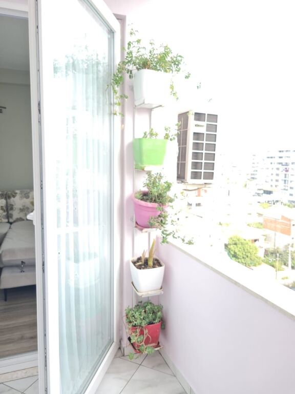 Apartment 1+1, Astir!