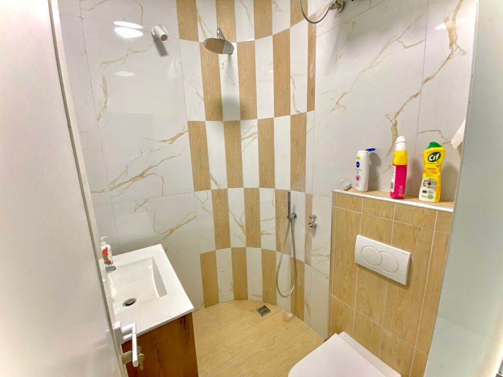 2+1+2 For Rent in Shkoze