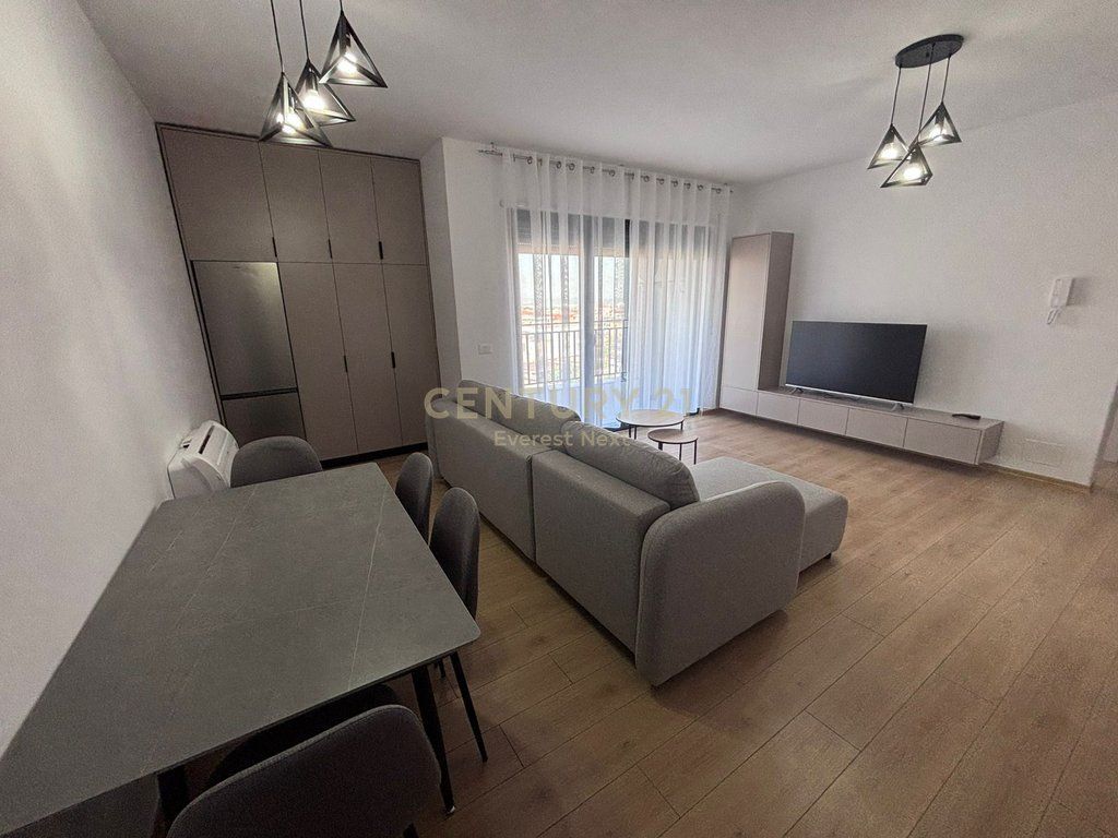 Jepet me Qira Apartament 1+1 pranë Bulevardit të Ri!! 600 € /Muaj