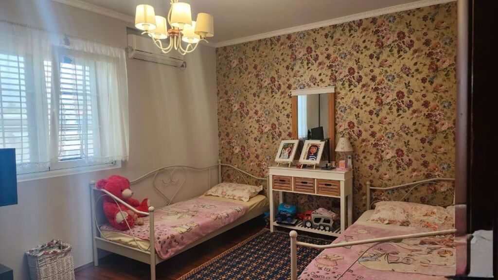 Appartamento 2+1+2 in Affitto in Via Elbasanit, vicino all'Ambasciata Americana