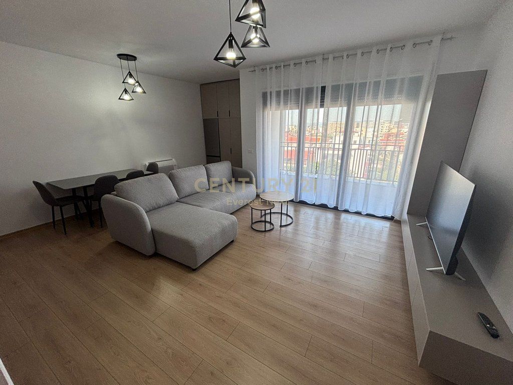 Jepet me Qira Apartament 1+1 pranë Bulevardit të Ri!! 600 € /Muaj