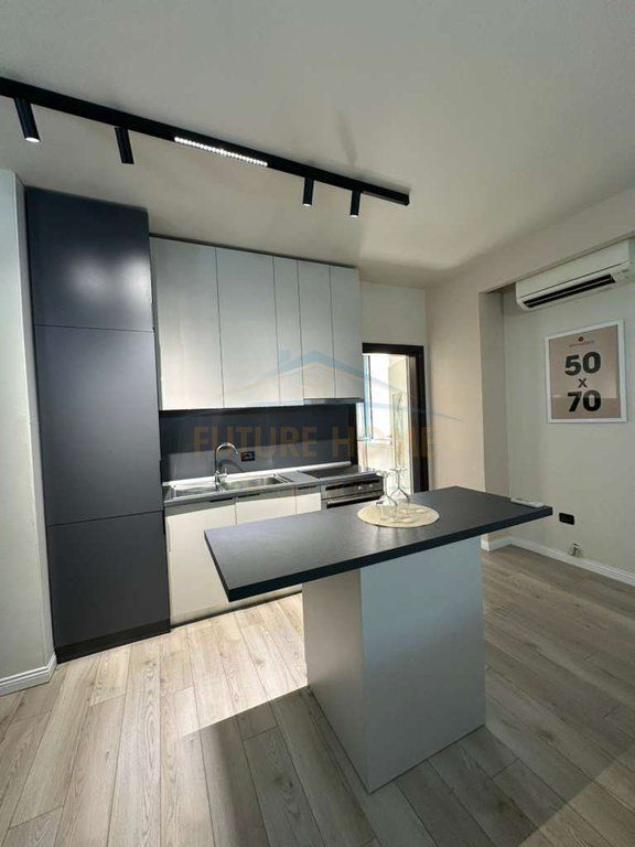 Shitet, Apartament 1+1, 21 Dhjetori, Tiranë