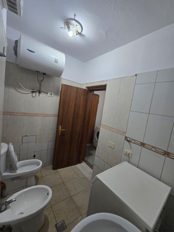 1+1, asim vokshi rruge elb, 500 mije leke