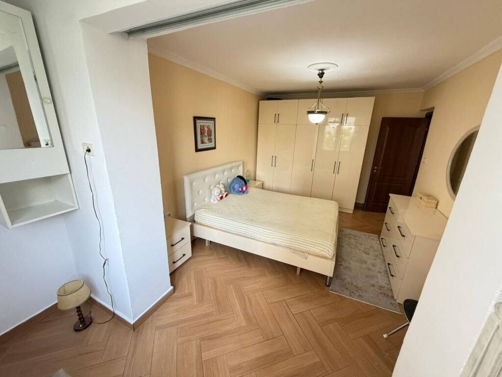 🏠 Jepet me qera Apartament 1+1  📍 Vendndodhja: Rruga Mine Peza, pranë Zogut të Zi💰 Çmimi: 500 € / muaj