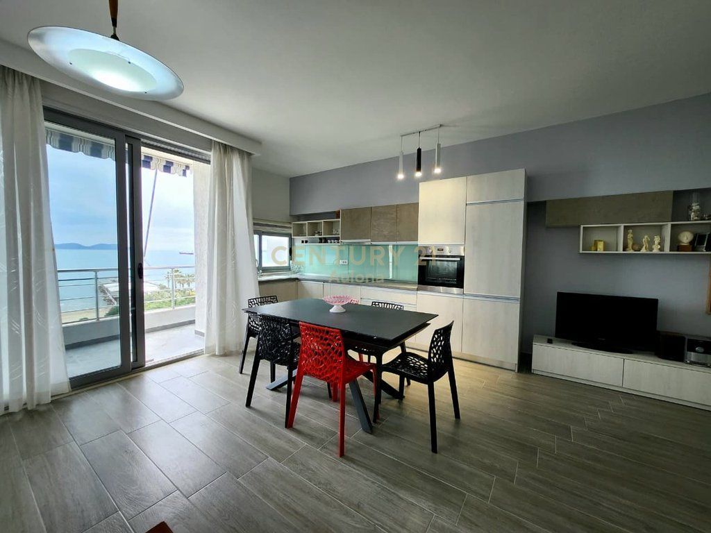 Appartamento 2+1 in vendita con vista mare a Lungomare