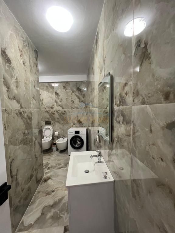 Rent, Apartment 2+1, Barrikadave Street, Tirana