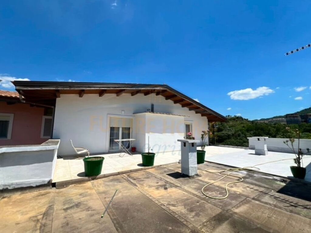 Rent, Duplex 2+1+Veranda, Selitë, Tirana.
