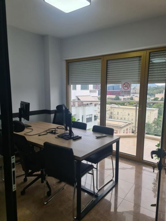 UFFICIO IN AFFITTO A BLLOK