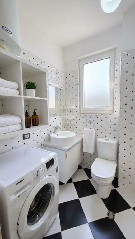 Luxurious 3+1 Apartment Dry Lake