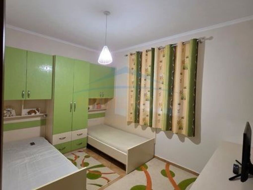 Shitet, Vilë 2-Katëshe, Rruga e Elbasanit, Tiranë