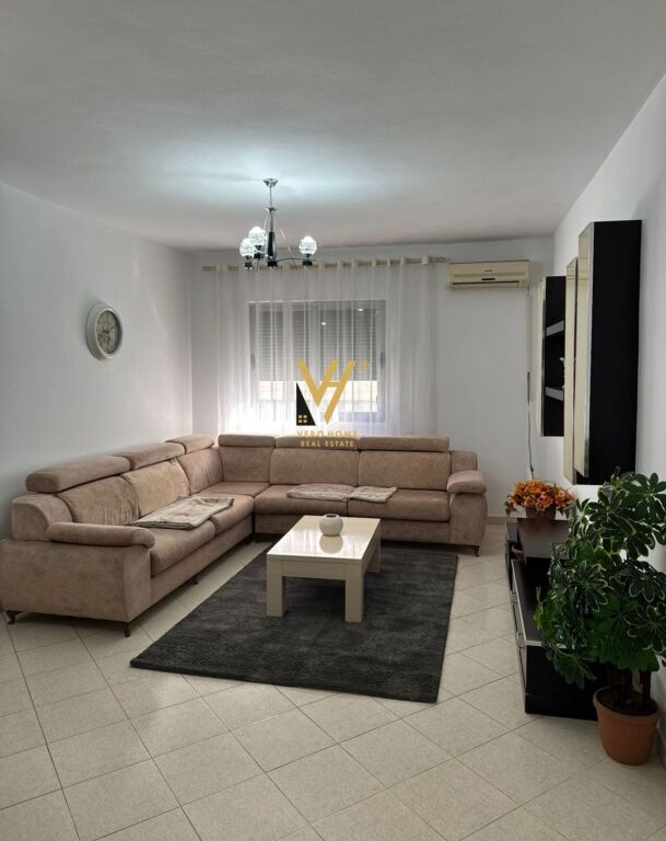 JEPET APARTAMENT 3+1+2 ME QERA TE OSLO NE ASTIR 550 EURO 550€ qera