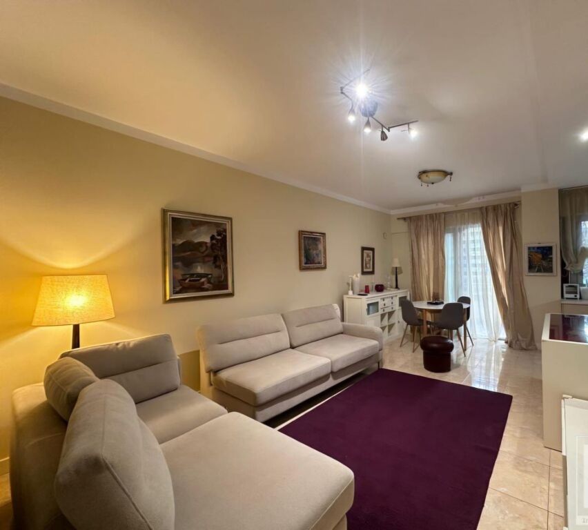 Shitet Apartament 2+1 Liqeni I Thate !