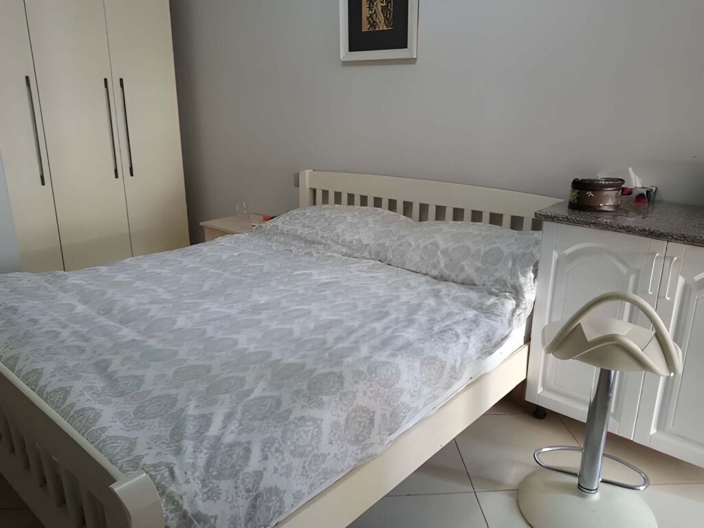 Apartament 1+1 me Qira – Rruga e Dibrës, pranë Komisariatit Nr. 4 !