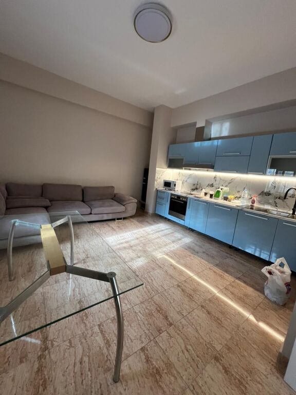 Rent | Apartament 1 + 1+1 +Verande | Rruga Kodra e Diellit | 600 €/month