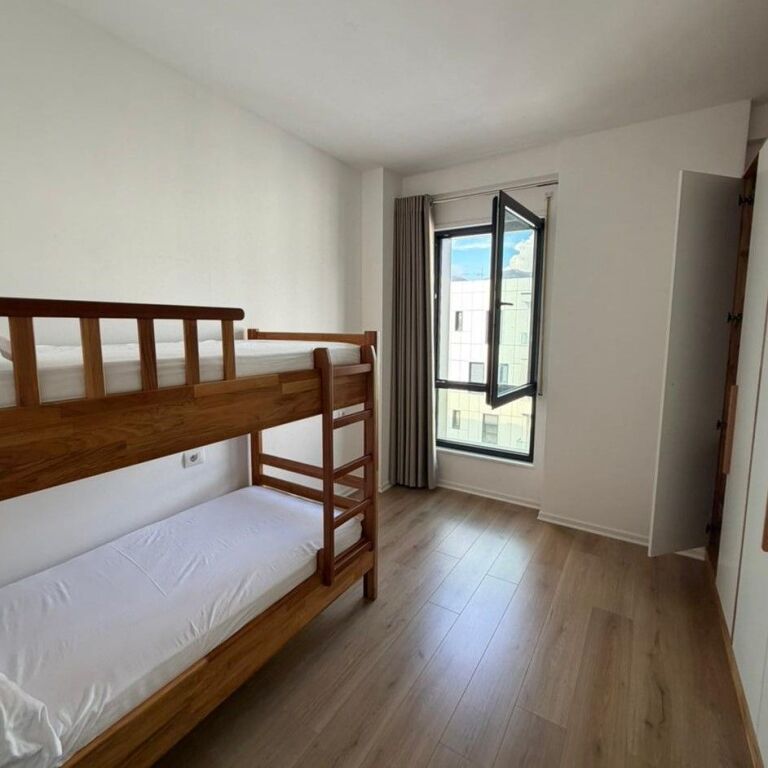 🏡✨ **SHITET APARTAMENT 2+1+2 + VERANDË TË MADHE – Rezidenca Erli, Porcelan** ✨🏡