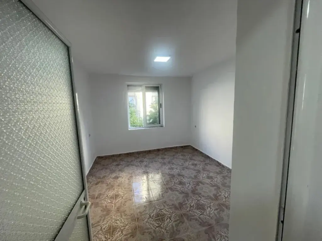 Rent | Apartament 2 + 1 | Rruga Ferit Xhajko | 500 €/month