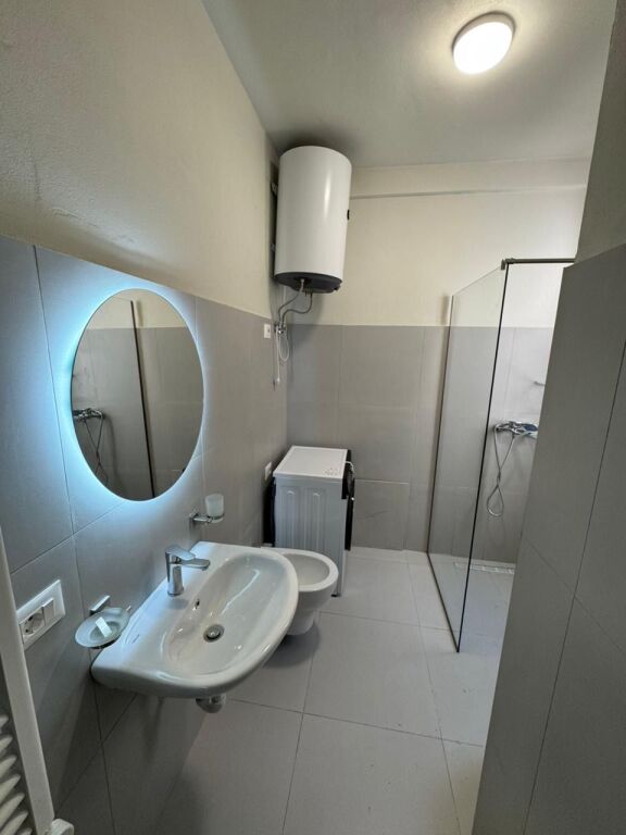 In affitto 1+1+parcheggio River Residnece Astir 650 mila lek