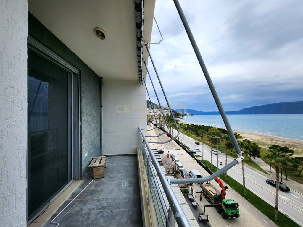 Appartamento 2+1 in vendita con vista mare a Lungomare