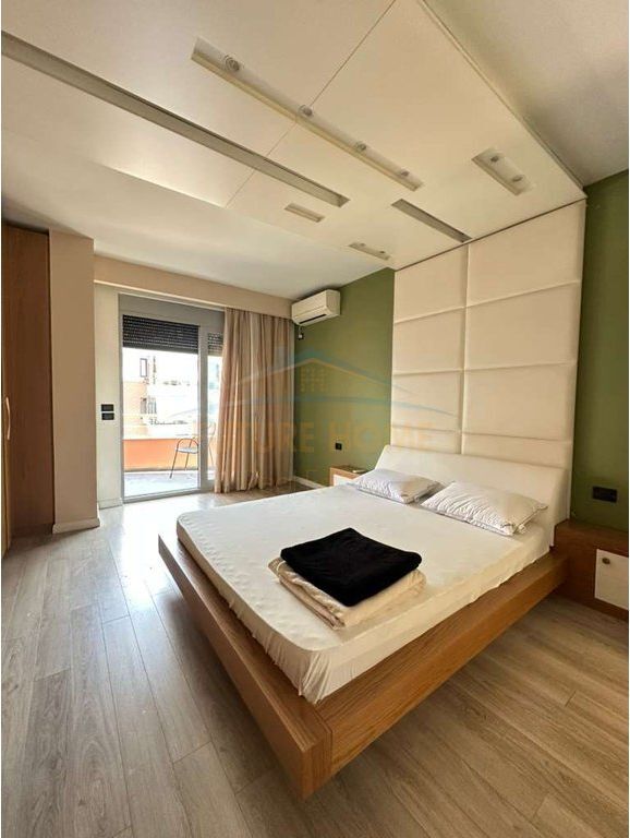 Shitet, Apartament 1+1, 21 Dhjetori, Tiranë