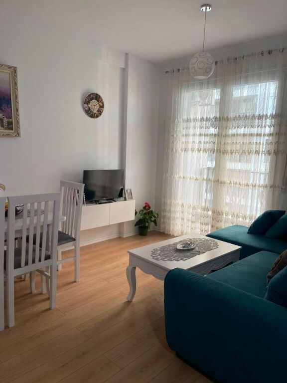 Appartamento 1+1 arredato in affitto a Univers City