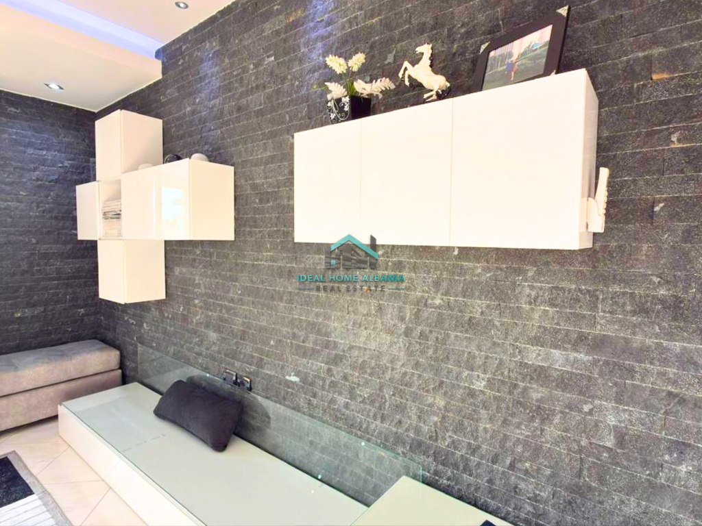 Apartment 3+2 for rent – Cipajve Street, Vlora