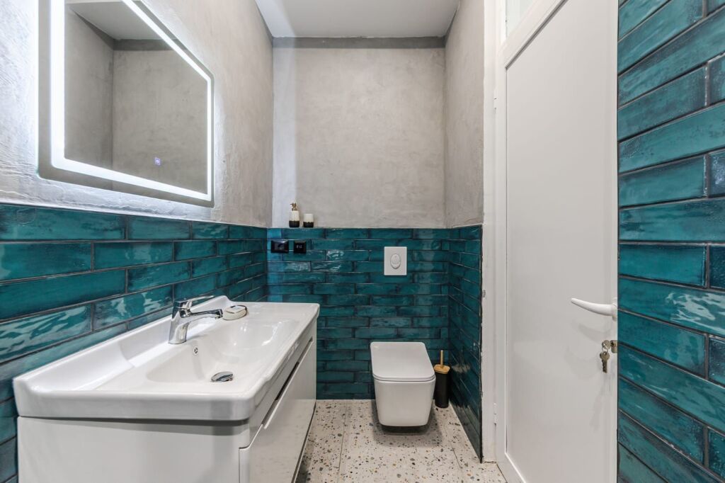 Garsoniere ME QIRA –Qendër / TAIWANI - 100% I RI 🏡✨ 30m2 (kati 5) pa Ashensorë | 50.000 Lekë/Muaj 🔥💥