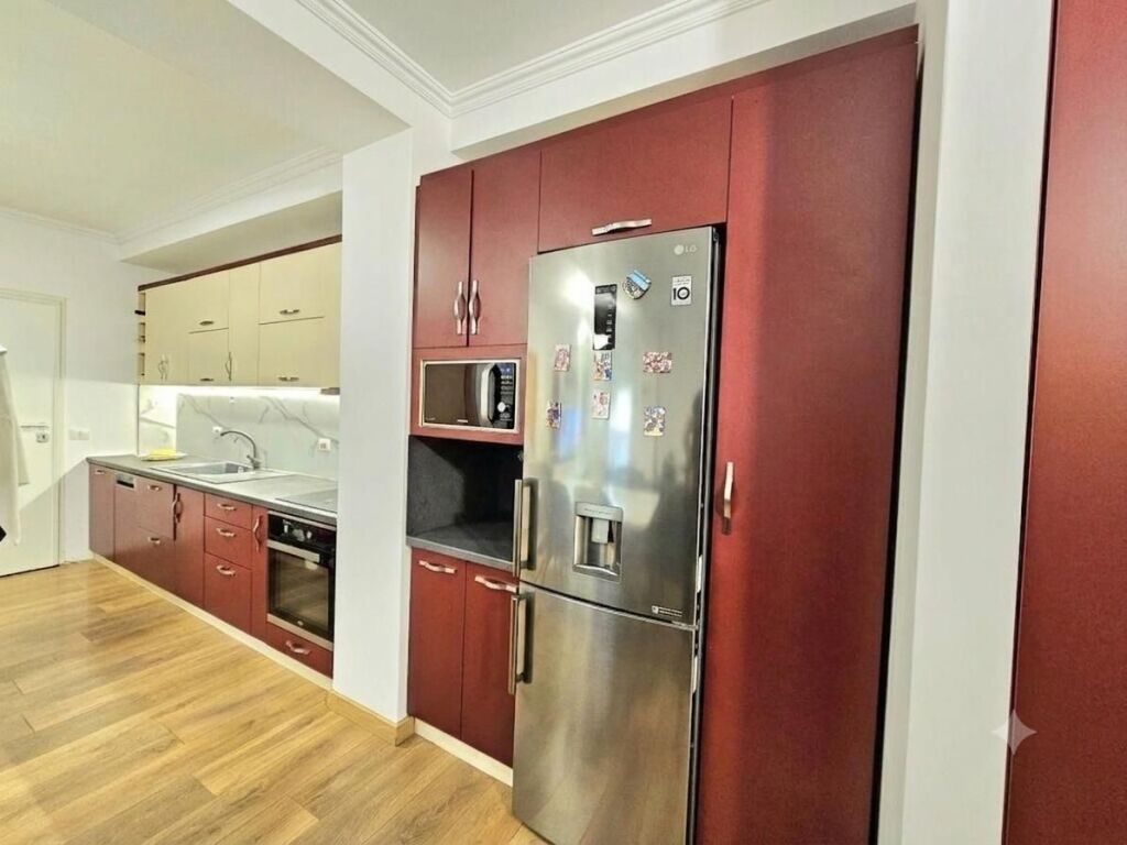 APARTAMENT PER QERA KOPSHTI BOTANIK