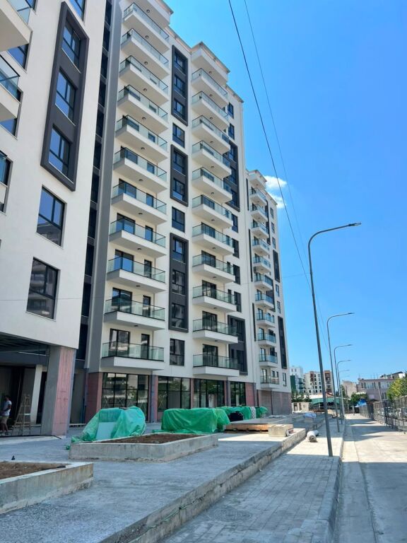 SHITET APARTAMENT 2+1 FUSHA E AVIACIONIT