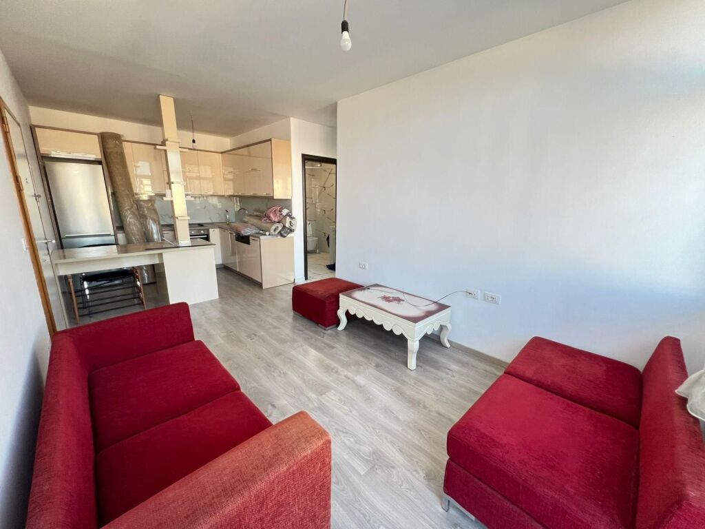 🏡 Jepet me qera apartament 1+1 në Vasil Shanto