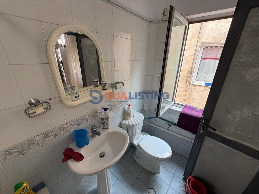 Shitet Apartament 2+1 – Bulevardi Zhan D’Ark, Brryli !