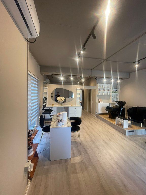 Beauty Salon Business for Sale in Mangalem Complex, Ali Demi, Tirana